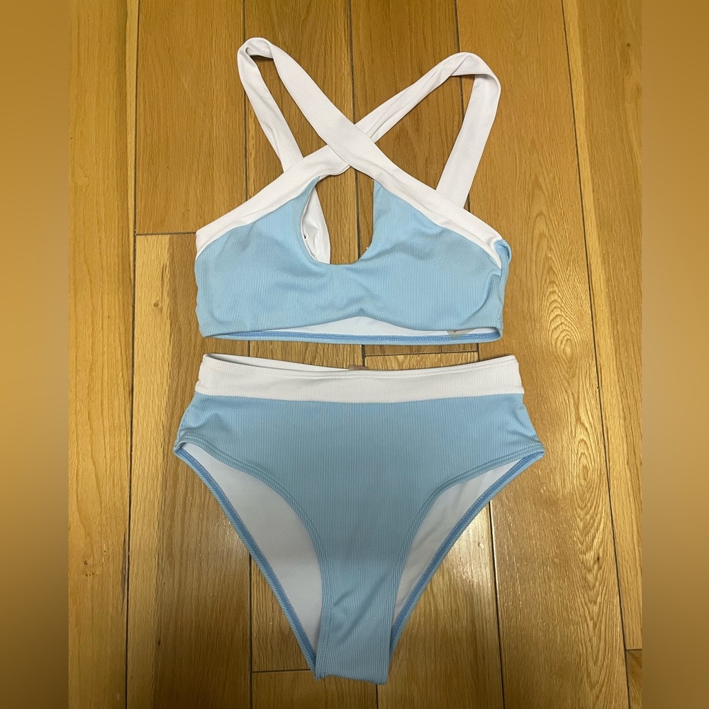 Romwe Medium Blue cross back high rise swim set size medium